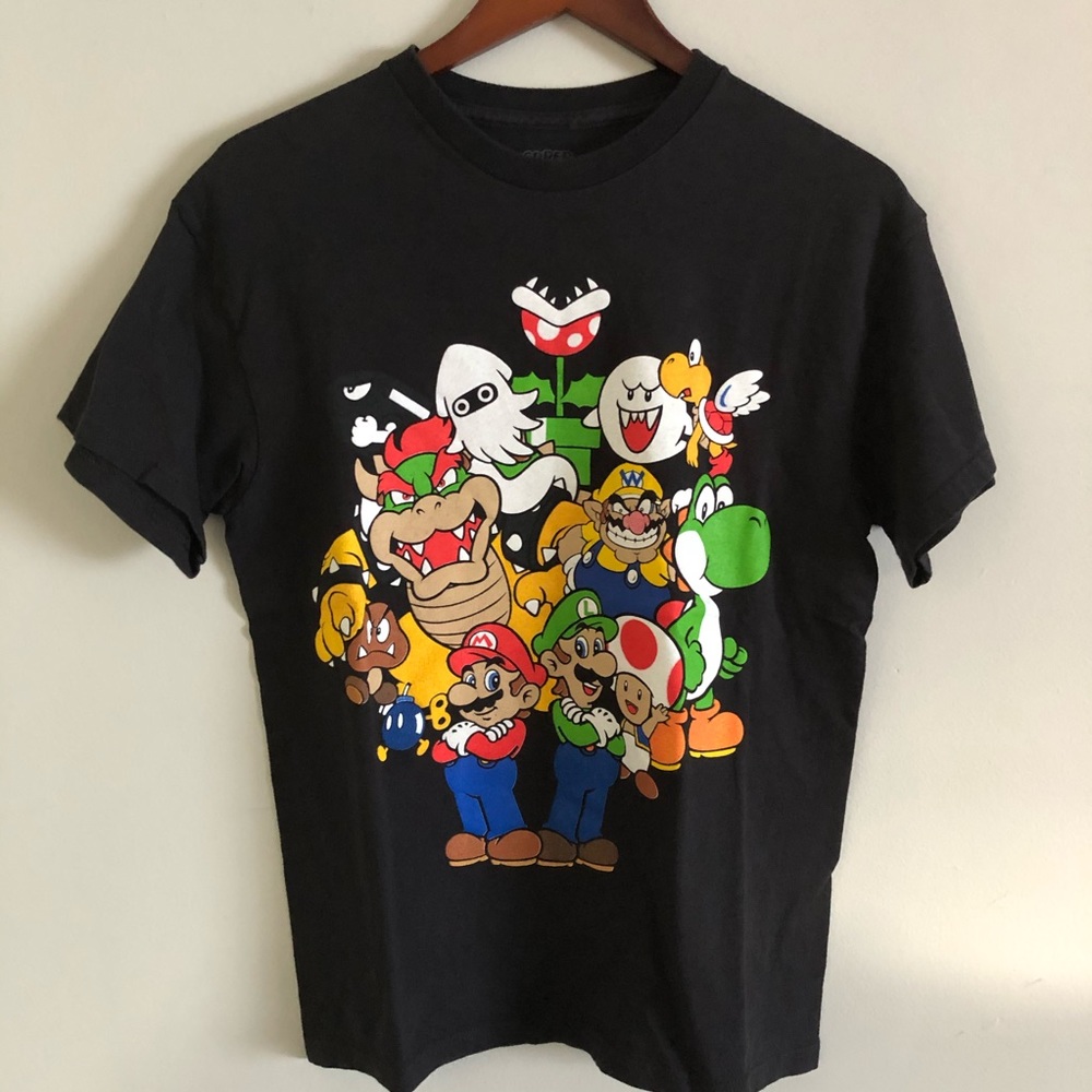 Super Mario Bros character tee black medium